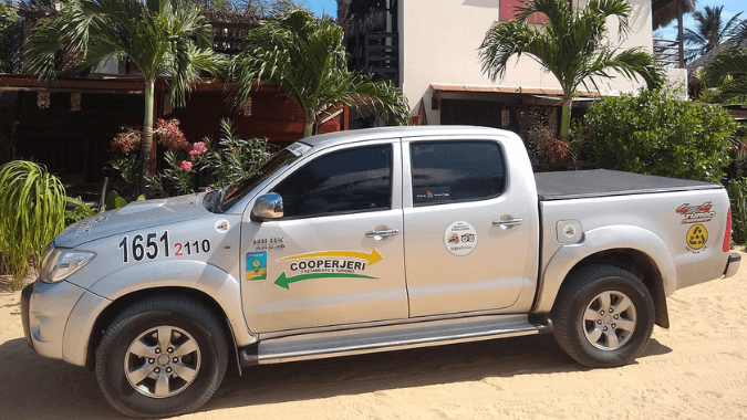 Transfert 4x4 régulier Fortaleza–Jericoacoara par la côte