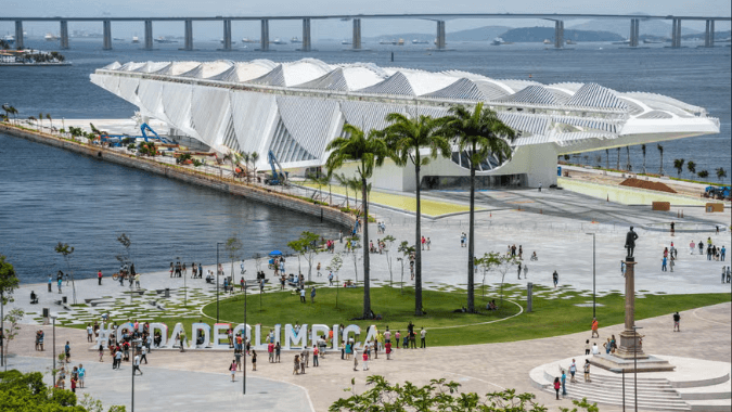 Walk along the Olympic Boulevard and discover Rio’s urban art.