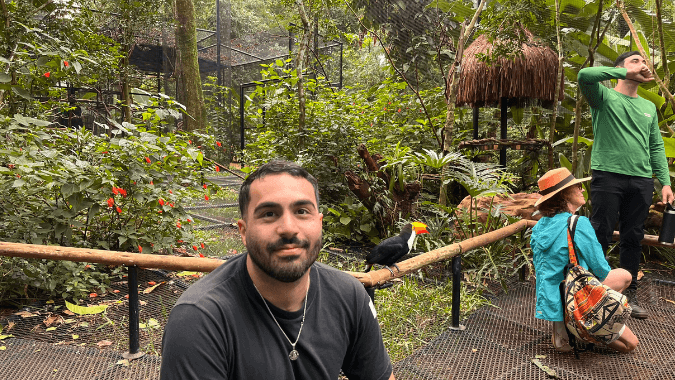 Tour du Parc des Oiseaux à Foz do Iguaçu : passerelles et volières avec plus de 150 espèces.
