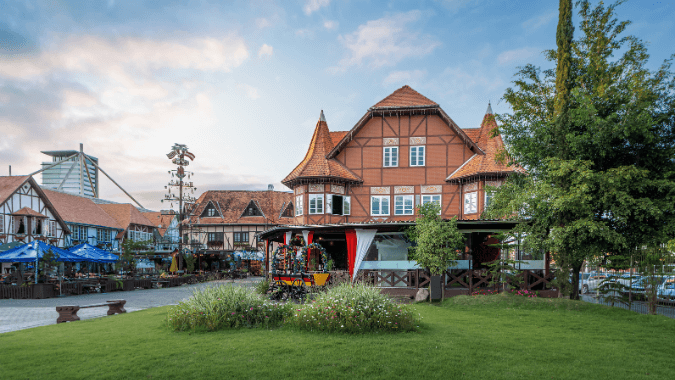 Tour Blumenau e Pomerode saindo de Florianópolis – Vale Europeu de Santa Catarina Tour Blumenau e Pomerode saindo de Florianópolis – Vale Europeu de Santa Catarina