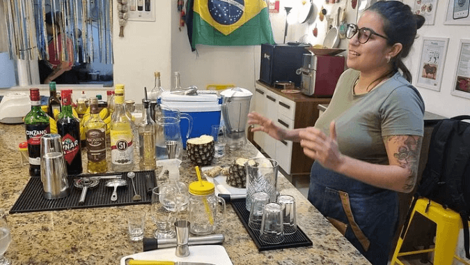 Aprende a preparar cócteles brasileños en Río de Janeiro