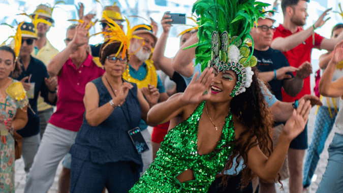 Descubra a magia do Carnaval do Rio o ano inteiro.