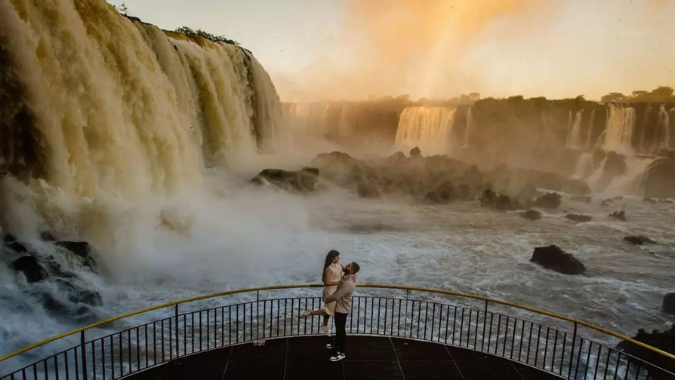 Chutes d’Iguazú au Brésil au lever du soleil : balade guidée et petit-déjeuner à Porto Canoas