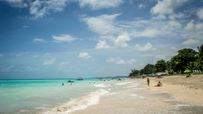 Catamaran tour in Maragogi: natural pools in Alagoas