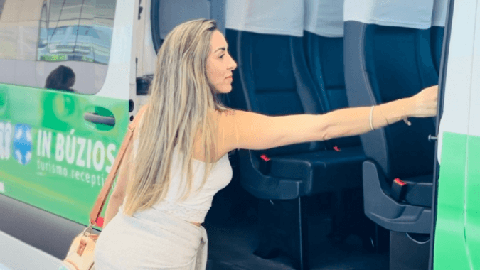 Comece sua viagem com conforto: traslado compartilhado do Aeroporto Galeão ao centro do Rio