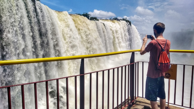 Conheça o lado brasileiro das Cataratas do Iguaçu e se surpreenda com suas incríveis vistas e paisagens naturais!